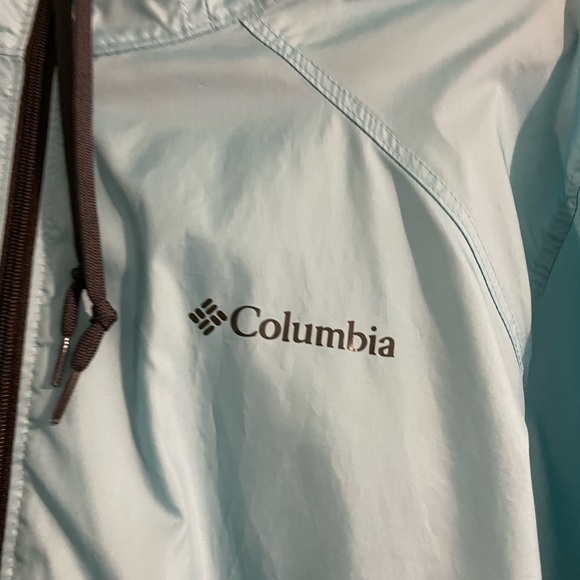 Columbia - Picture 2 of 4